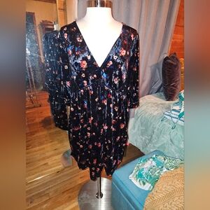 NATURAL LIFE Floral Velvet Mini Dress - Black and Red